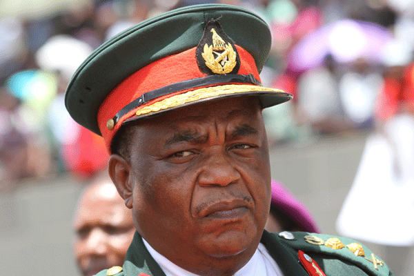 Mugabe guns for Army generals