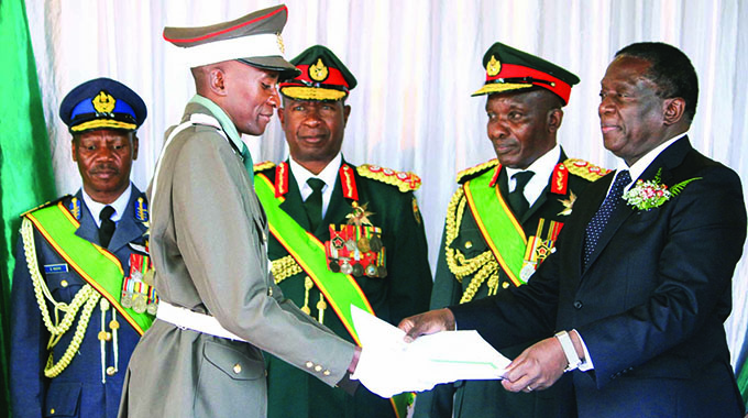 Mnangagwa commissions 149 officer cadets