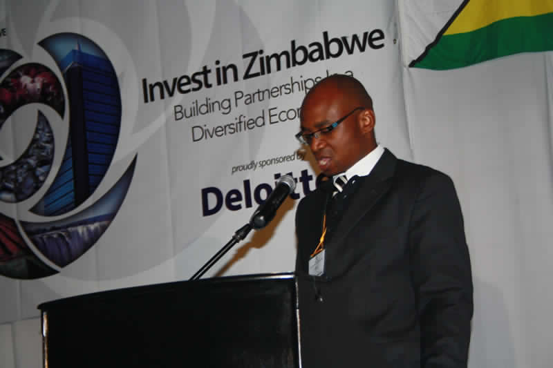 Zimbabwe desperate for foreign investors