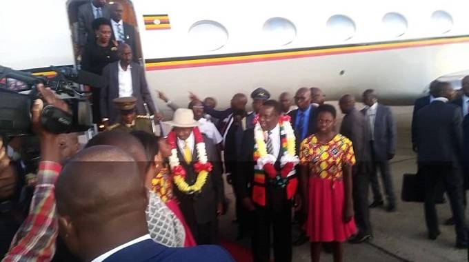  21 gun salute as Museveni lands in Zimbabwe, Chamisa slams the invite