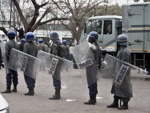 Police, Zanu-PF supporters clash