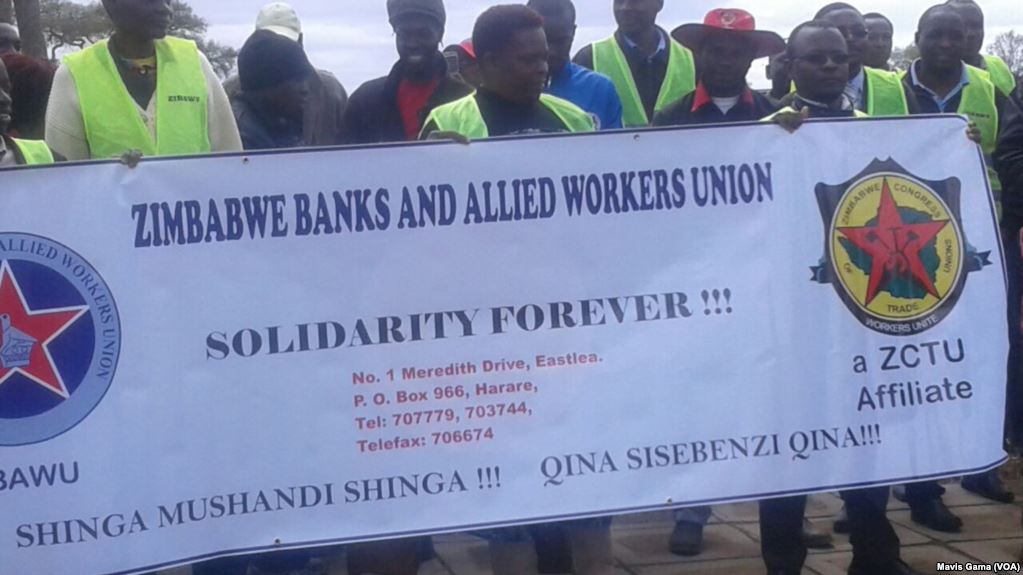 Bank employees plot strike